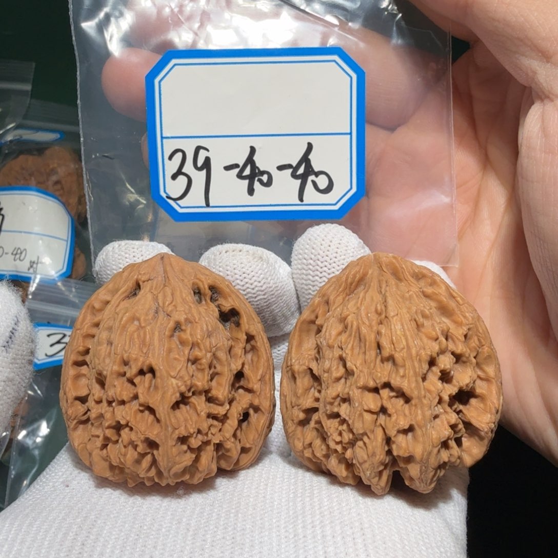 文玩核桃吊坠南疆留疤37