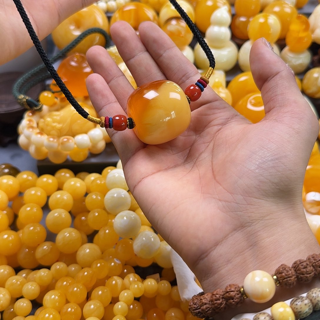 蜜蜡珠宝奇石未镶嵌墩子