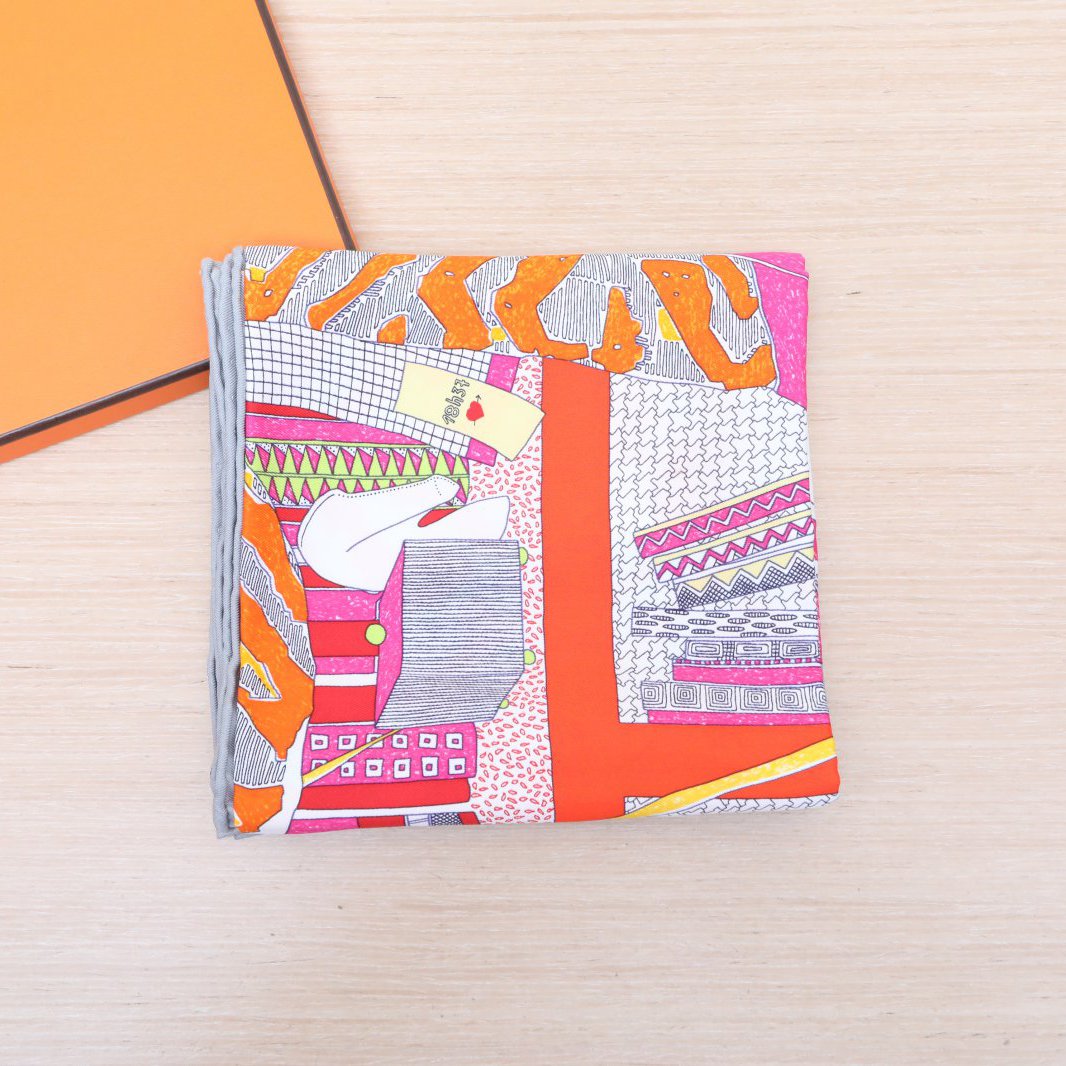 99新 Hermes/爱马仕 小花攀攀 丝绸 丝巾 65*65