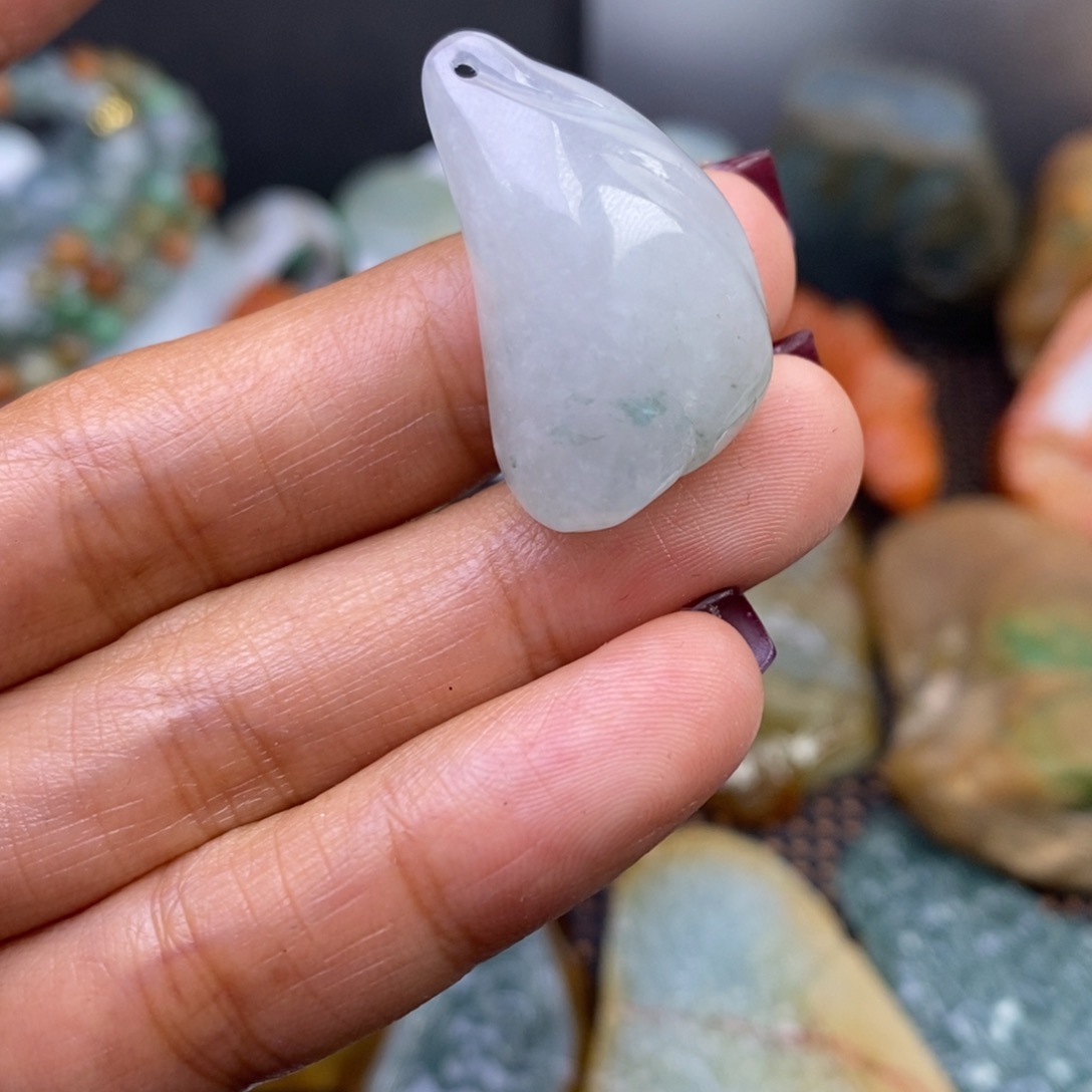 翡翠颈饰未镶嵌翡翠