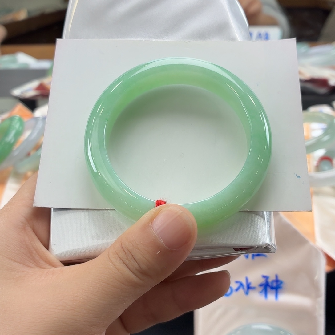 翡翠未镶嵌手镯10号