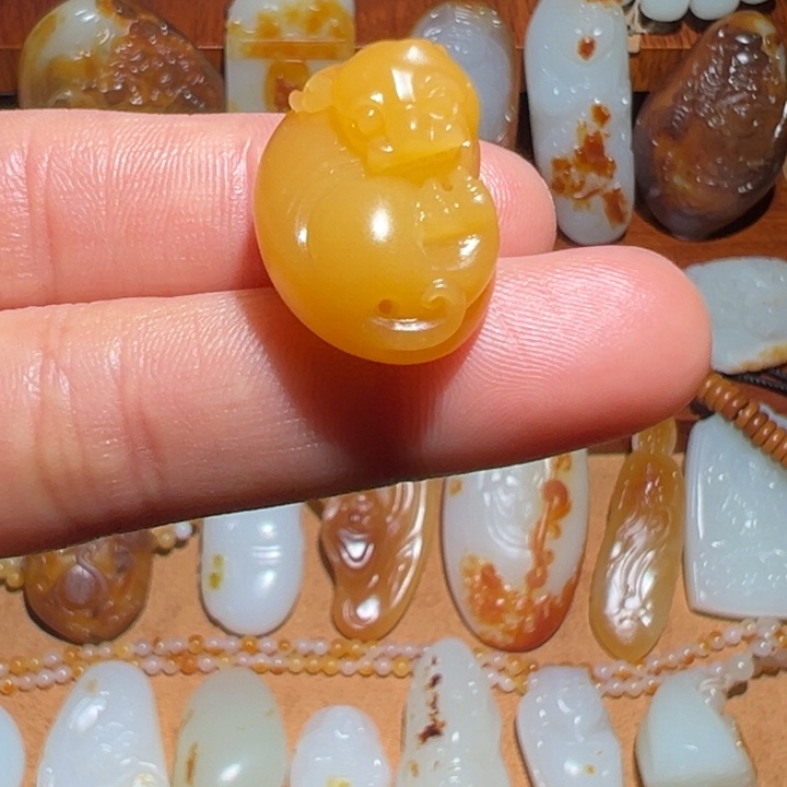 和田玉未镶嵌颈饰