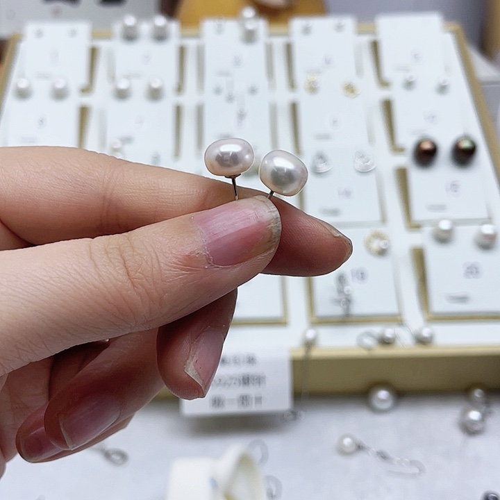 淡水珍珠耳饰银S925镶嵌秋****Y