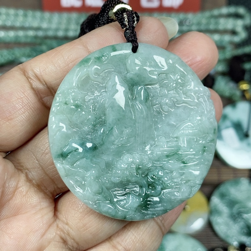 【闪购商品】翡翠颈饰未镶嵌玉吊坠翡翠玉圆形山水牌