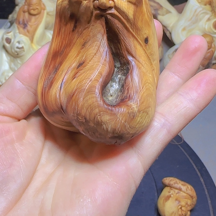 莲***山柏木（崖柏）手把件还是摆件