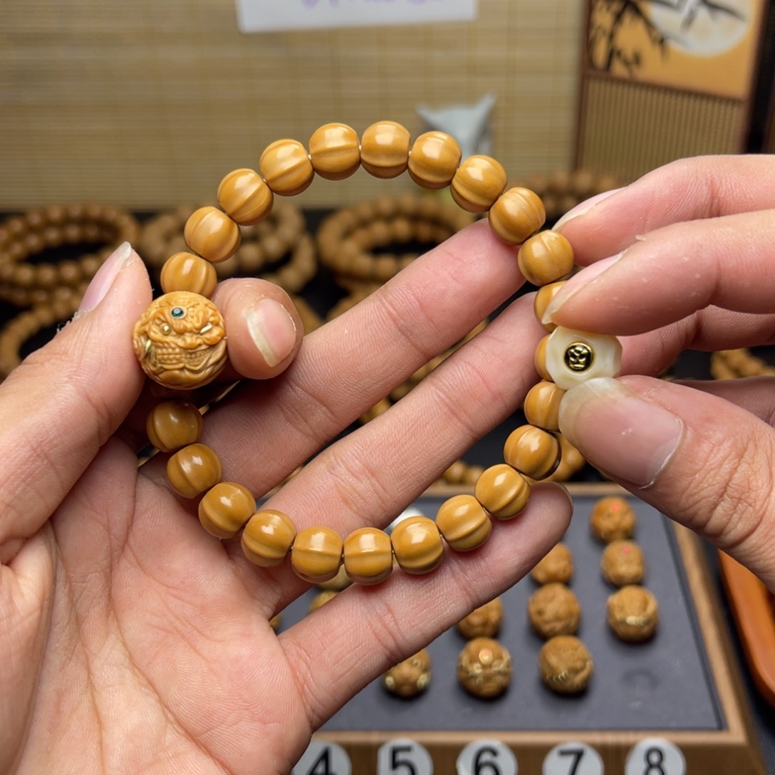 L***阳猴头核桃手串猴头