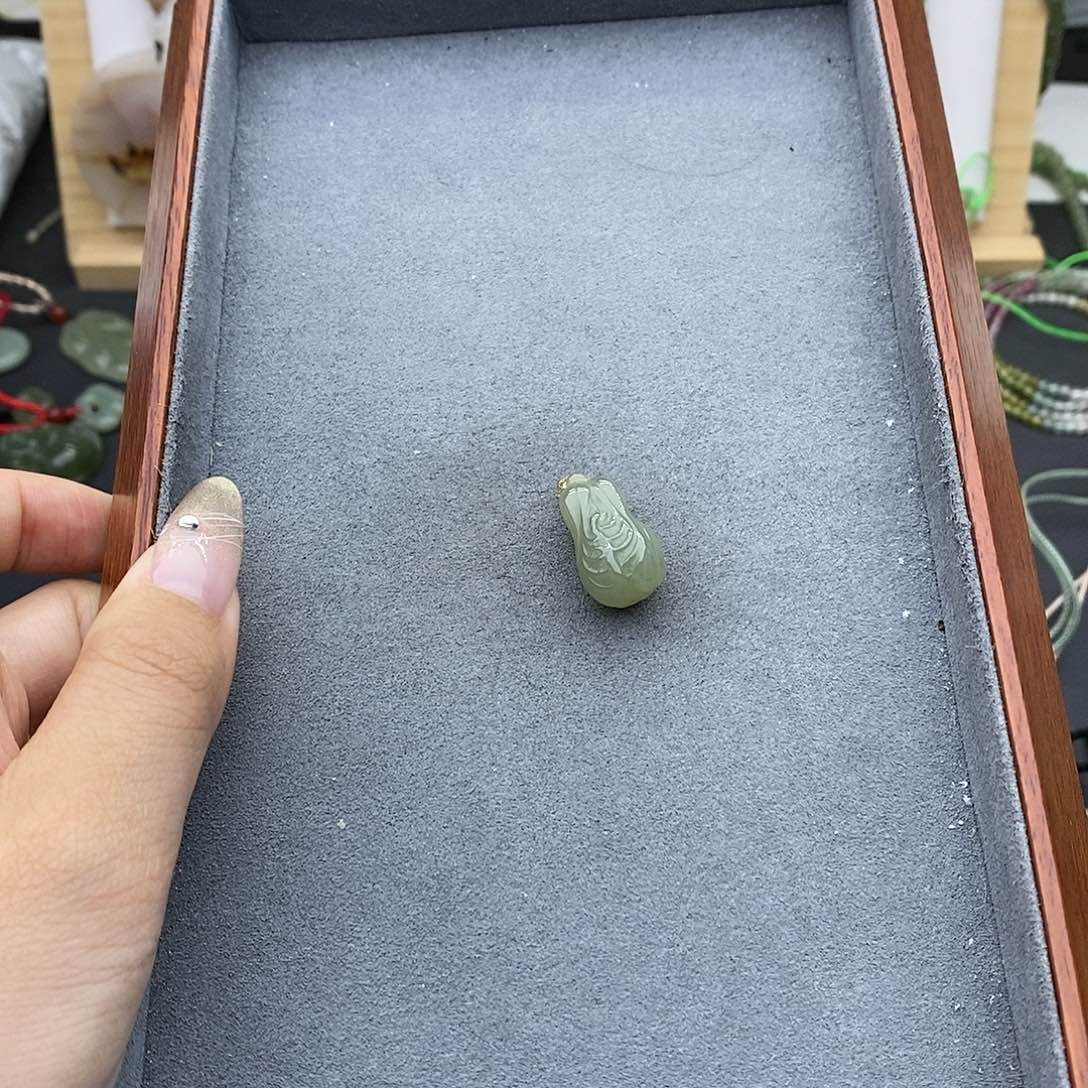 和田玉吊坠(不含链)18K金镶嵌