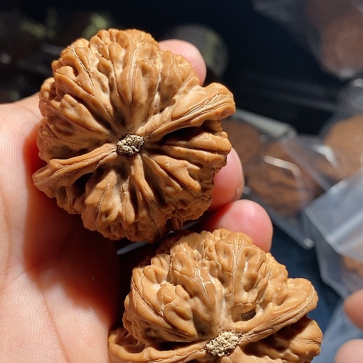 【闪购商品】文玩核桃吊坠野*大粗筋