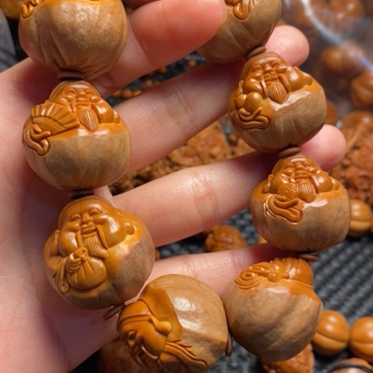 橄榄核吊坠风*轮包衣财神