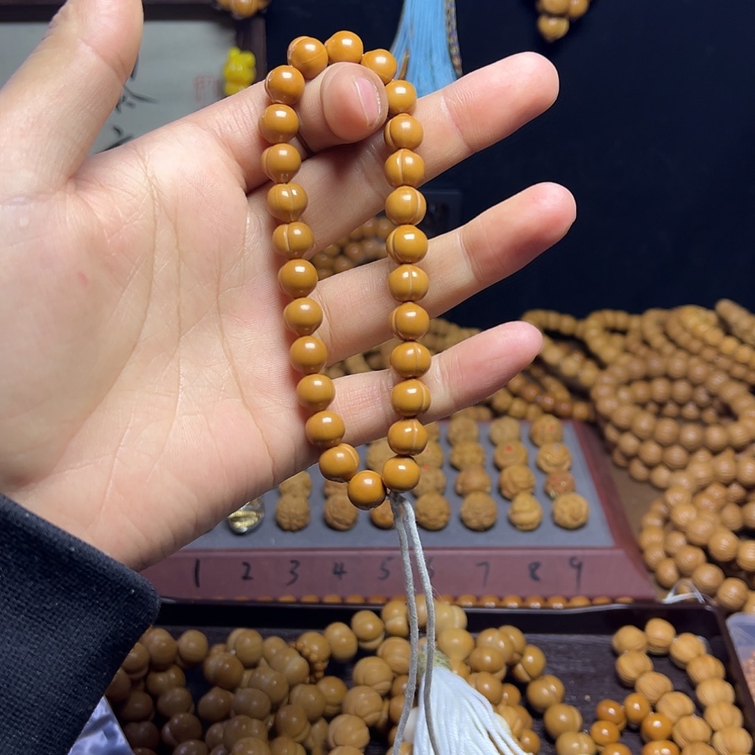 猴头核桃吊坠屁桃