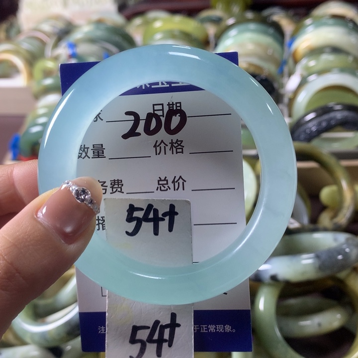 嘴***扬蛇纹石玉未镶嵌手镯200