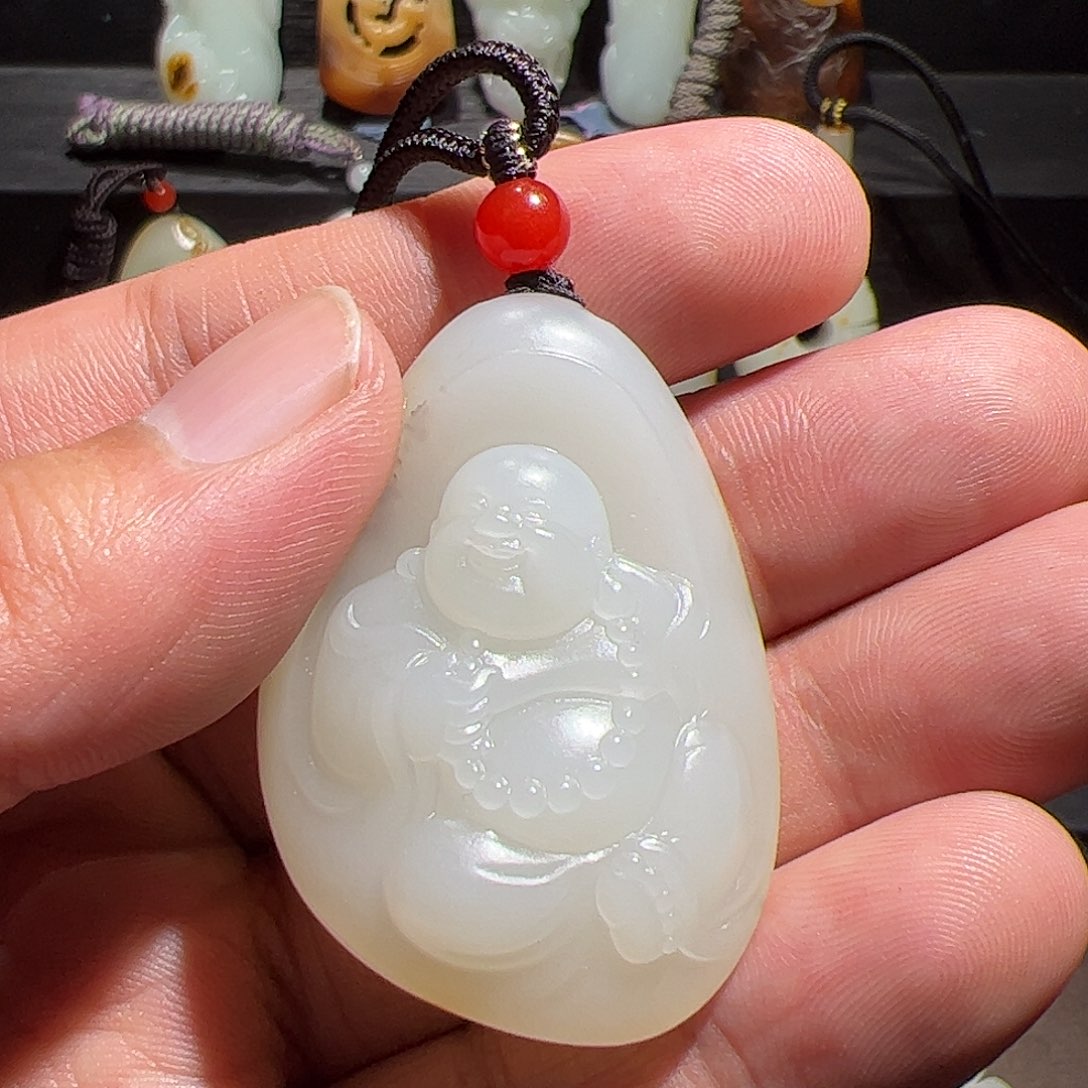 颈饰未镶嵌和田玉宝*