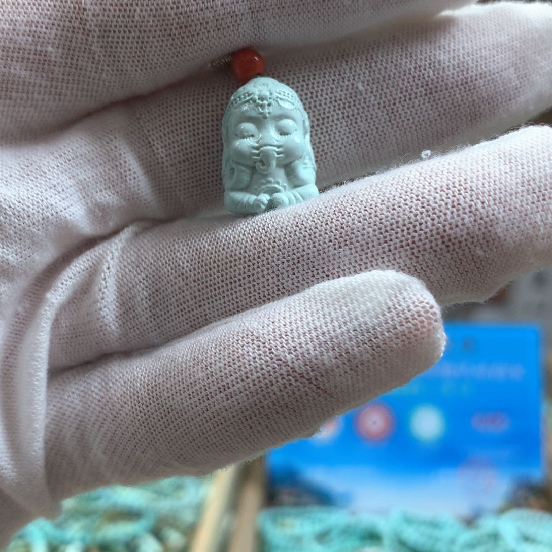 绿松石未镶嵌挂件