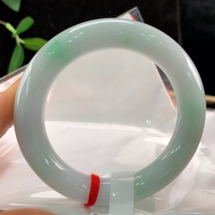 翡翠手镯未镶嵌111-0407