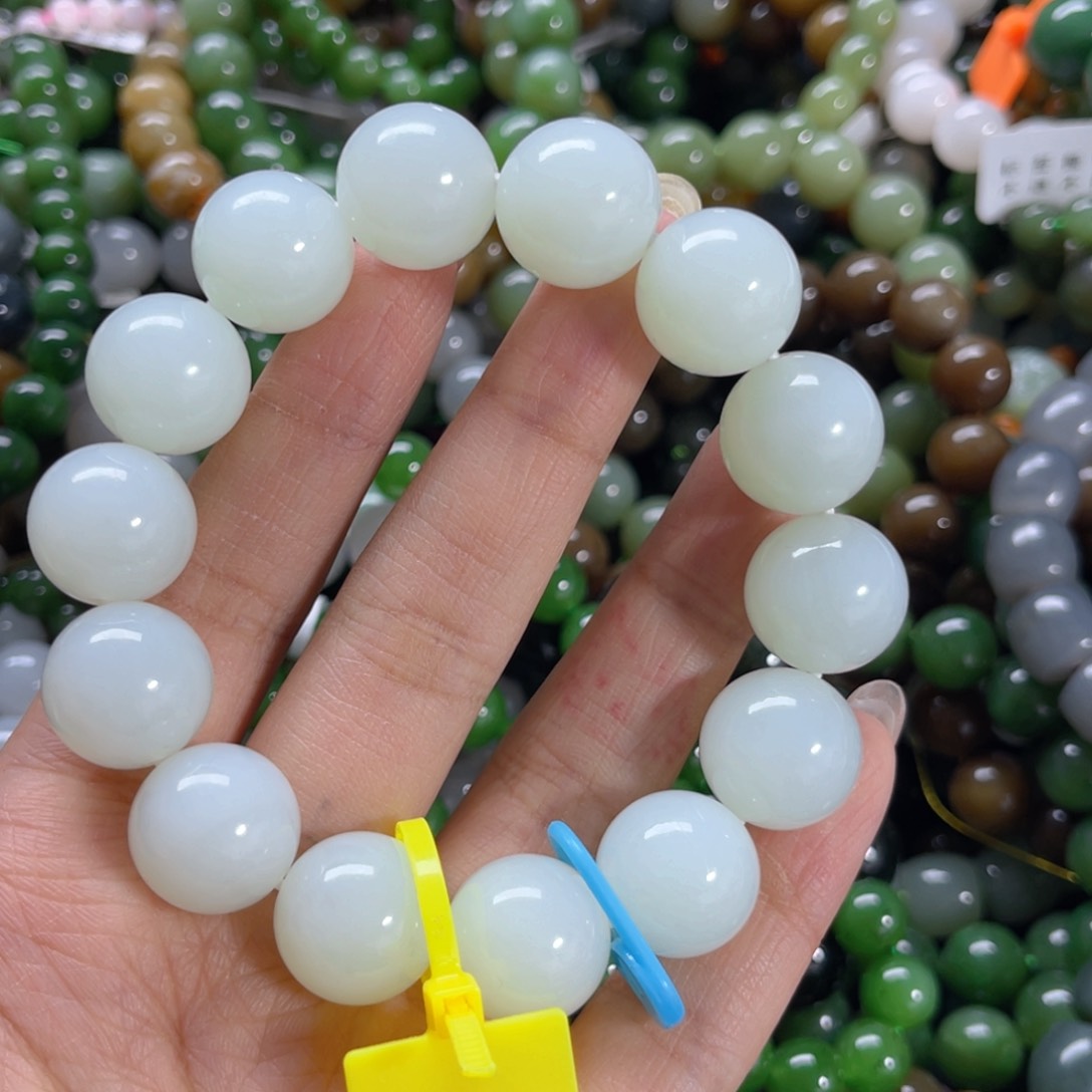 未镶嵌手链和田玉摇**仟