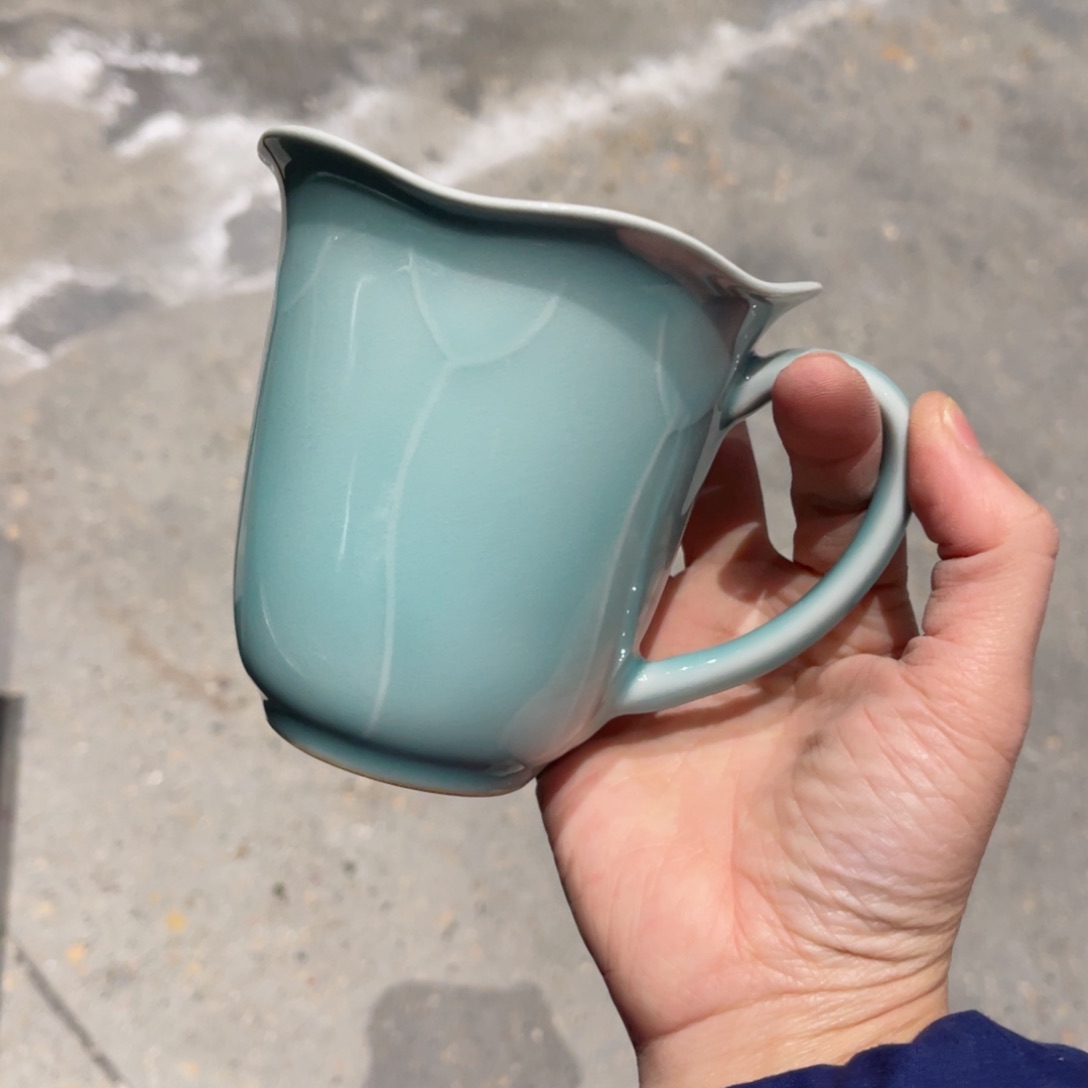 瓷片哈哈哈哈机会哈哈