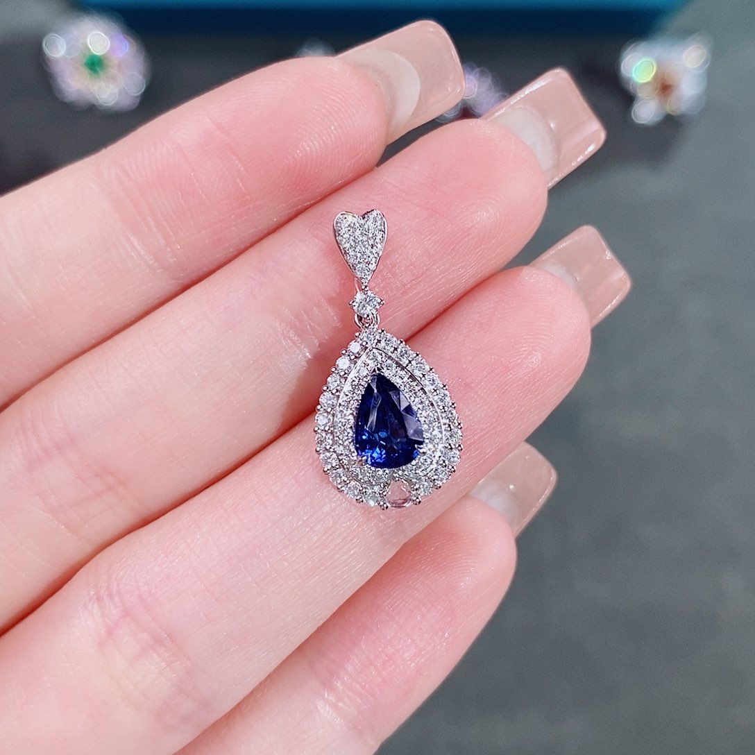 蓝宝石颈饰18K金镶嵌0.98ct