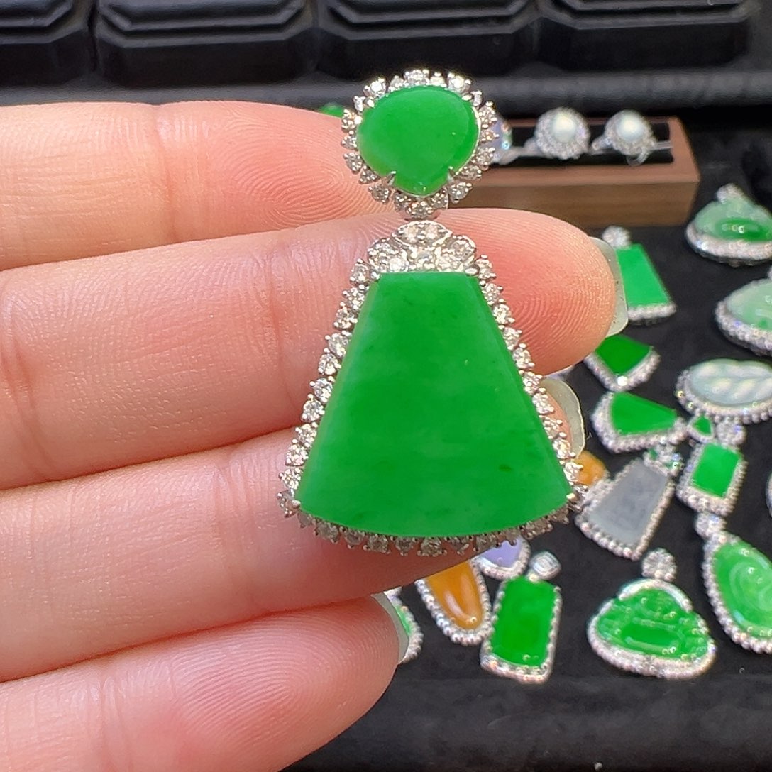 翡翠颈饰18K金镶嵌收货48小时鉴赏期