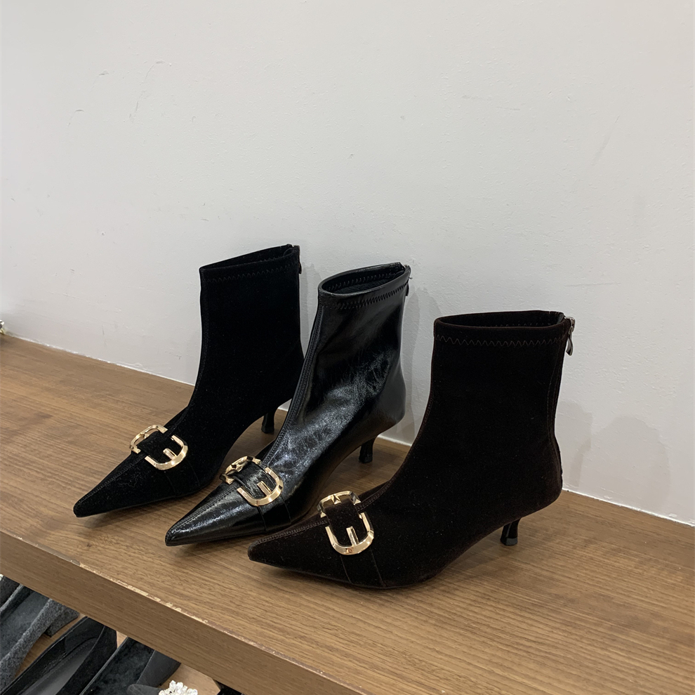 复古风尖头短靴女冬季加绒保暖短筒时装靴细跟瘦瘦靴法式女靴子1