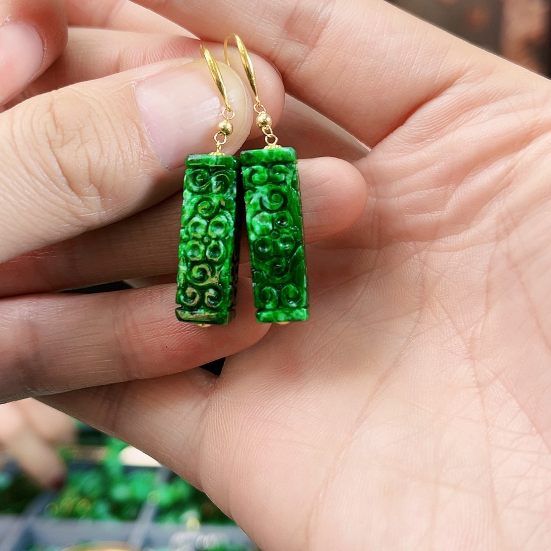 翡翠耳饰18K金镶嵌耳饰