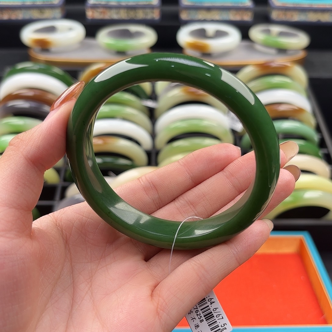 和田玉未镶嵌手镯64.6