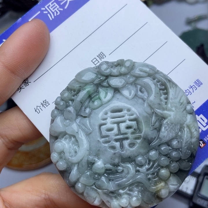 翡翠颈饰未镶嵌翡翠