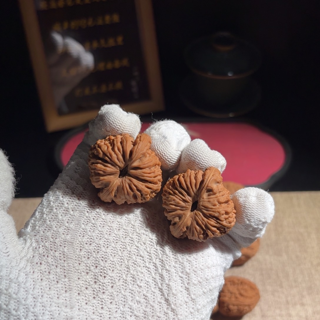 W***w吊坠文玩核桃核桃