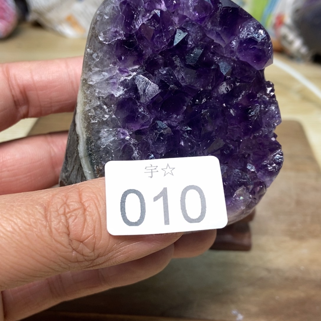 紫晶天然水晶摆件未镶嵌