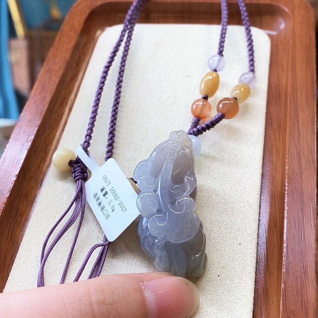 翡翠挂件未镶嵌翡翠挂件