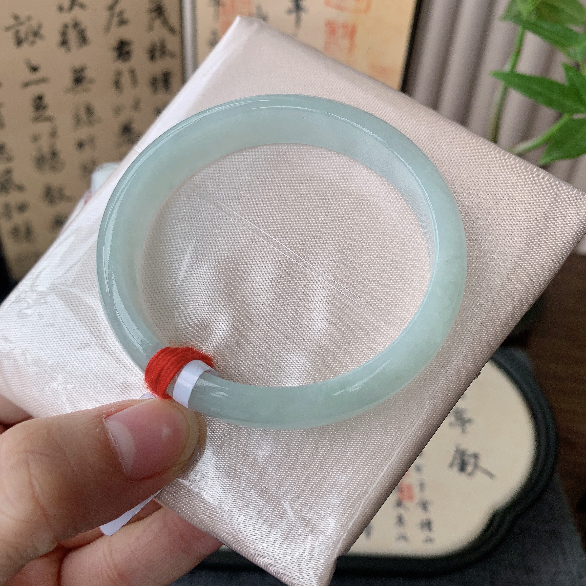缅甸天然A货翡翠55.2圈口糯化种满圈色甜果绿水润贵妃手镯女款056