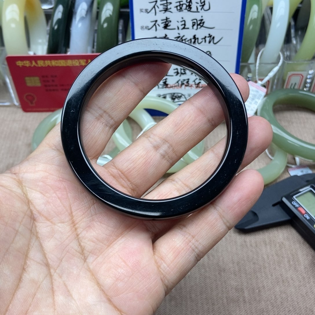 和田玉手镯未镶嵌七*60
