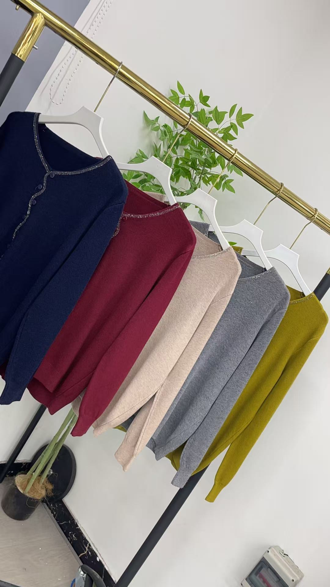 落肩袖V领女厚款极简风毛衣5514-J