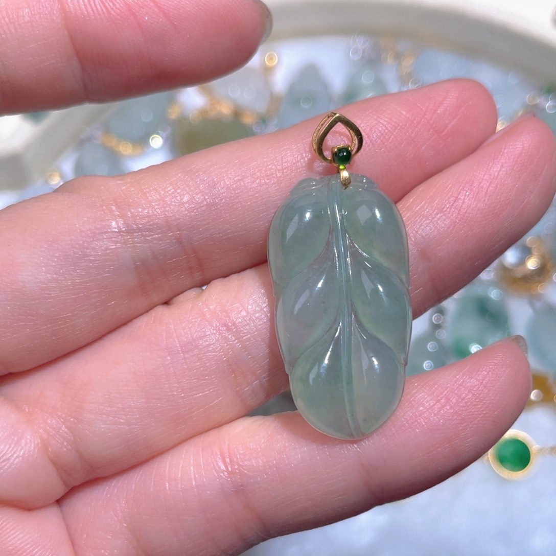 翡翠颈饰18K金镶嵌翡翠