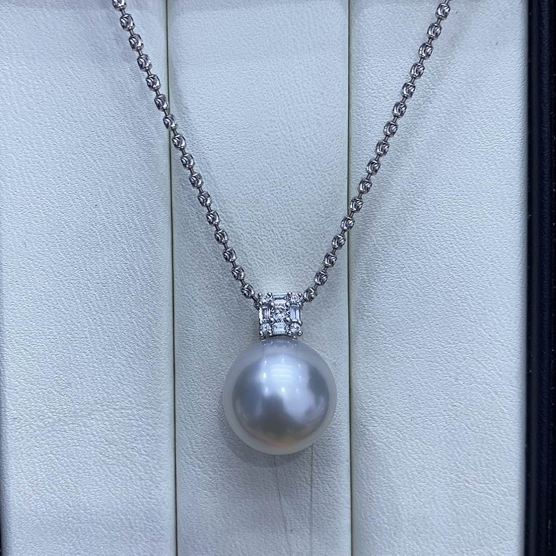 海水珍珠吊坠(不含链)18K金镶嵌13到14点位