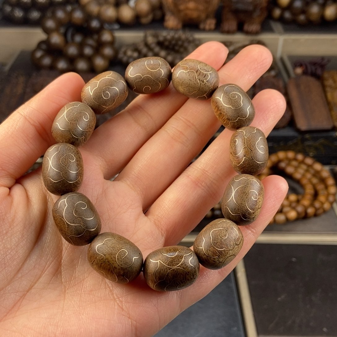 沉香手串一**顺越南芽庄白棋楠