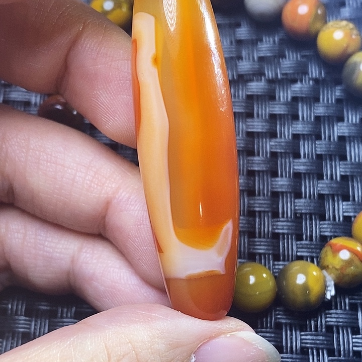 陈***子玛瑙/玉髓未镶嵌颈饰