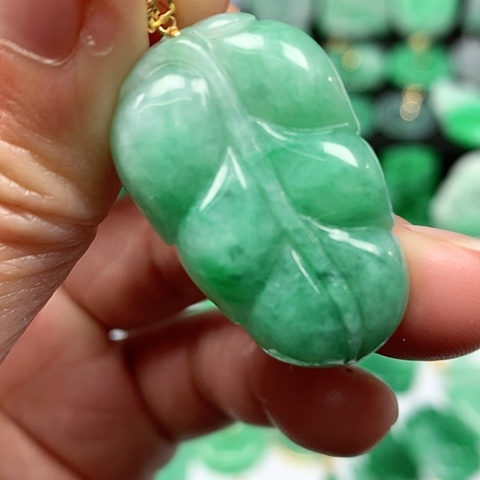 翡翠吊坠(不含链)18K金镶嵌