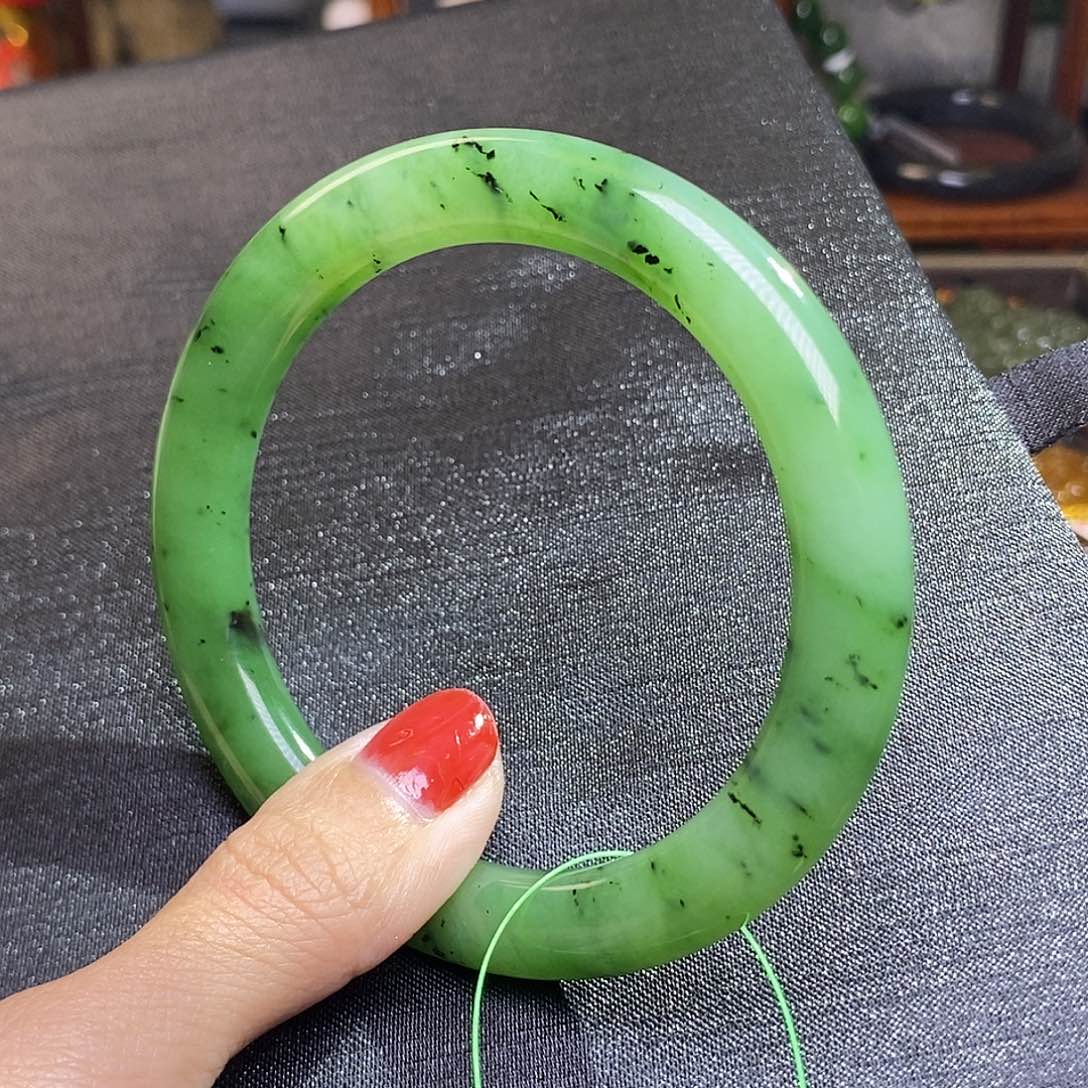 和田玉碧玉乌兰海圆条手镯58圈口未镶嵌逍**活