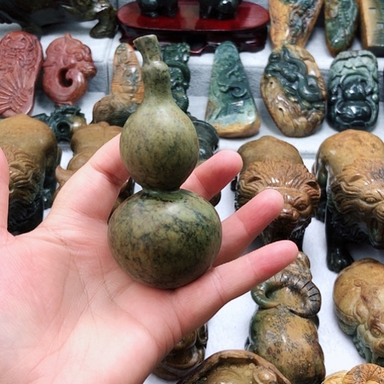 岫岩河磨玉（透闪石质玉）把件未镶嵌