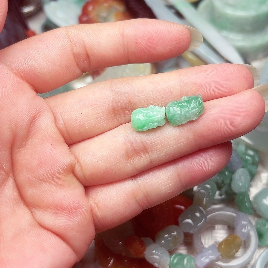 未镶嵌挂件翡翠?****?翡翠