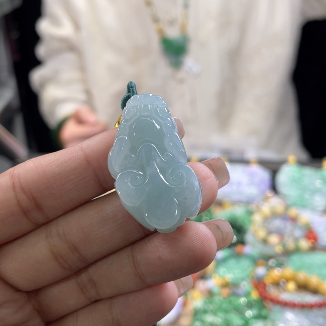 翡翠颈饰未镶嵌代编织