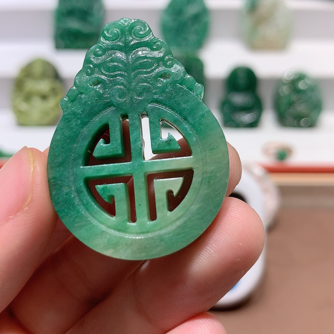 独山玉挂件未镶嵌