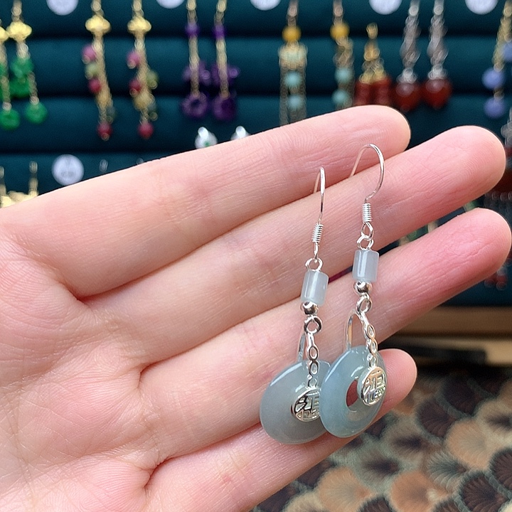 石英质玉耳钉合金