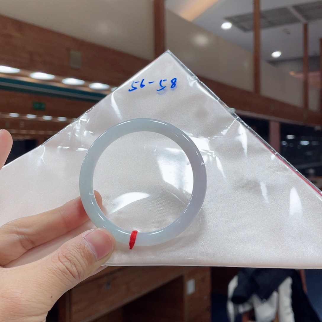 翡翠手镯未镶嵌买断