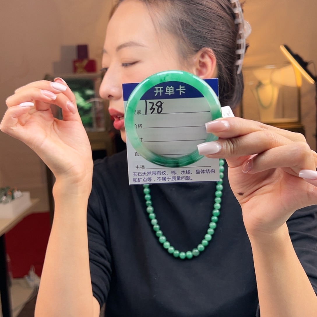 石英质玉未镶嵌手镯