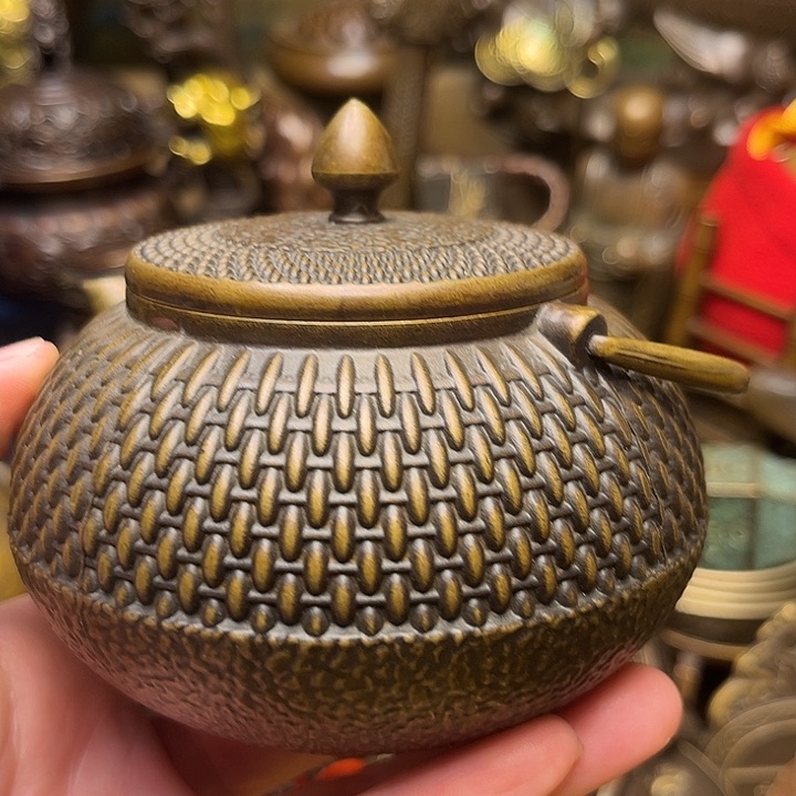 精美铜器批发档口