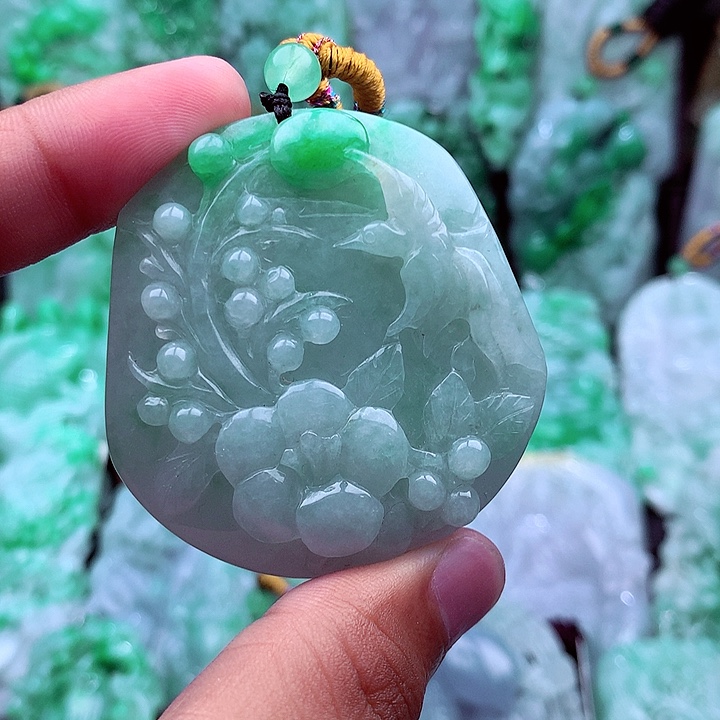 翡翠未镶嵌吊坠(不含链)