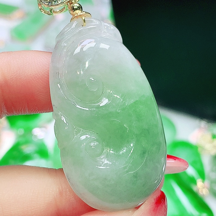 翡翠未镶嵌颈饰翡翠