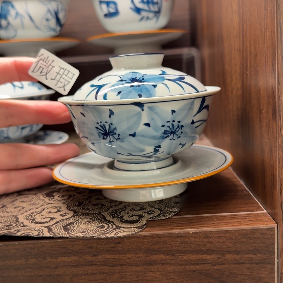 釉下手绘茶具微瑕