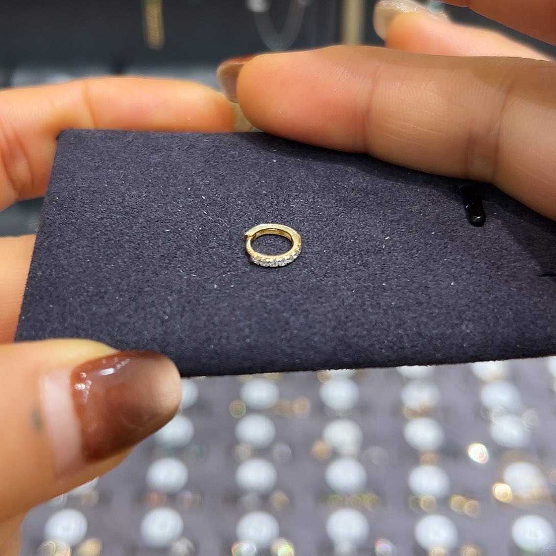 钻石耳饰18K金镶嵌单只